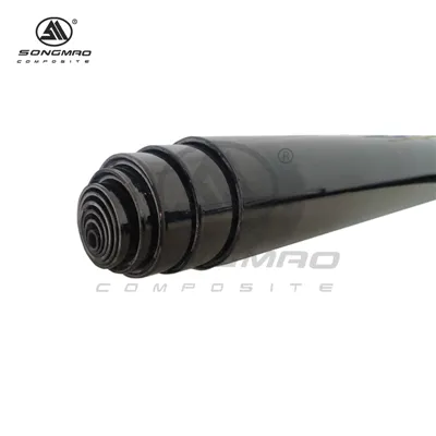 От какво е направен неметален пилон за флаг?